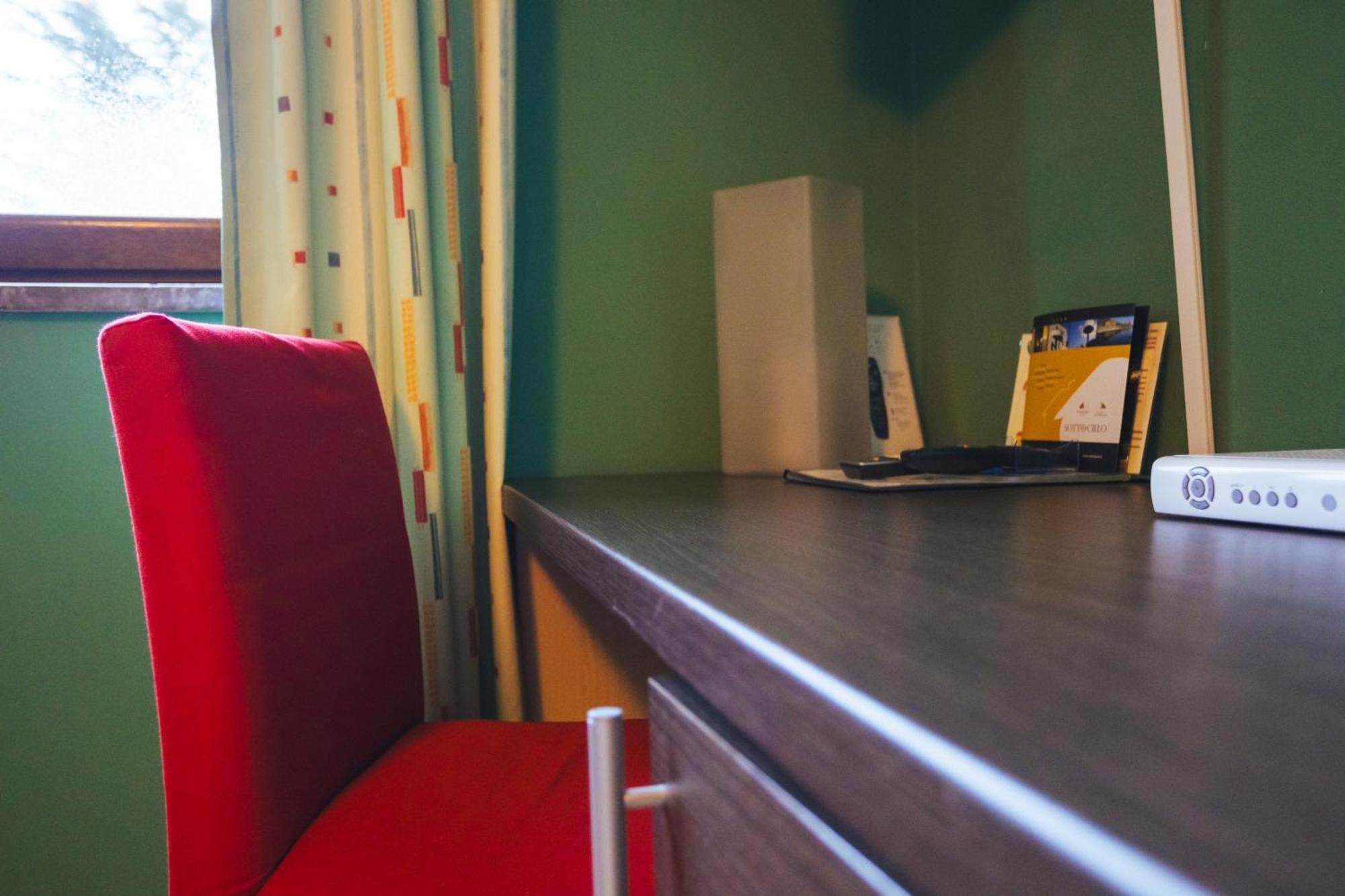 Sotto Il Cielo Hotel ピニョーラ エクステリア 写真